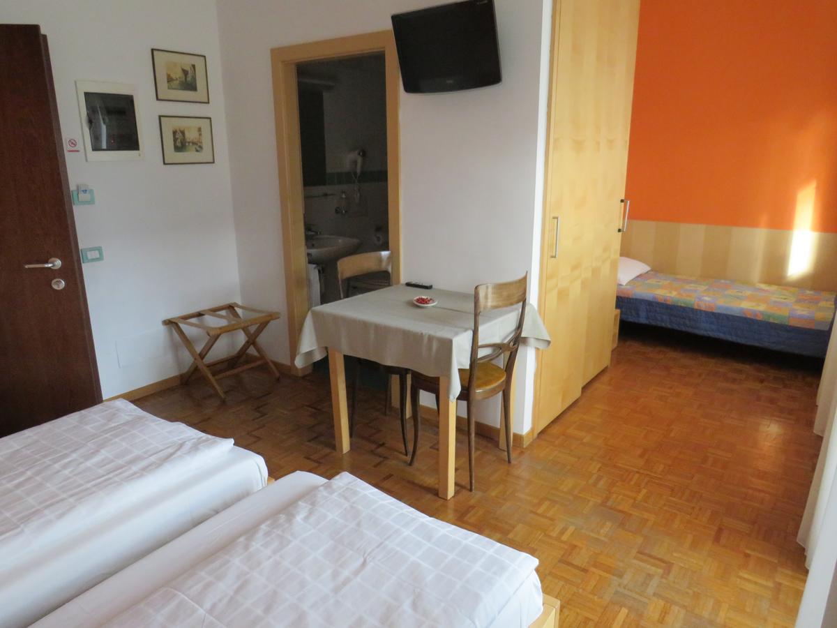 Garnì Domus Mea Hotel Merano Bagian luar foto