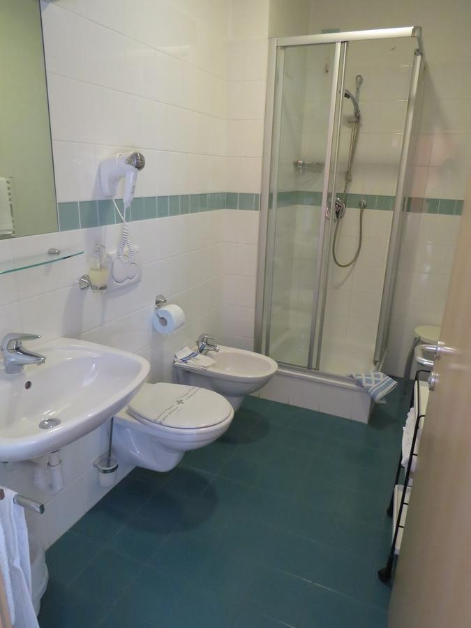 Garnì Domus Mea Hotel Merano Bagian luar foto