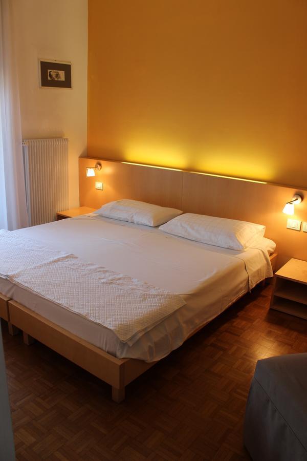 Garnì Domus Mea Hotel Merano Bagian luar foto